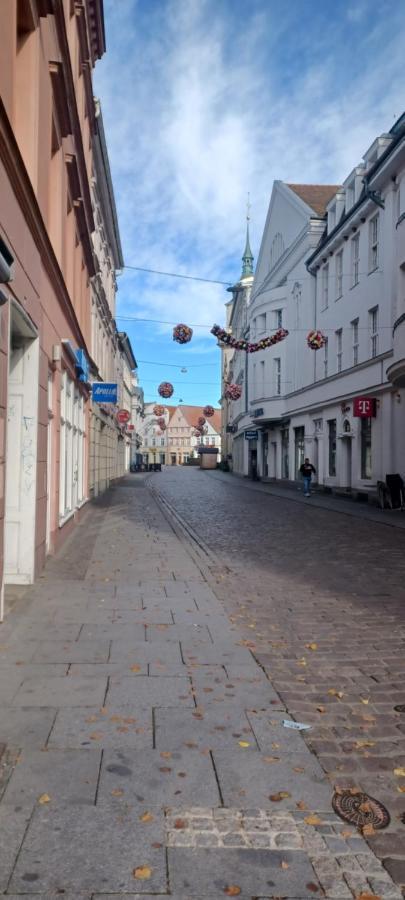 Zimmer Und Apartment Rosi Krakow am See Dış mekan fotoğraf